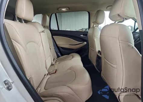 2018 Buick Envision Essence z USA, uszkodzony, nr VIN LRBFX1SA3JD082736